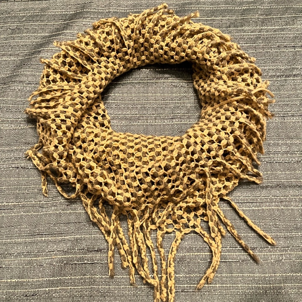 Knitted Infinity Scarf - Picture 4 of 6